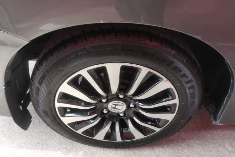 Used Honda Crider 2013 1.8L automatic comfort version