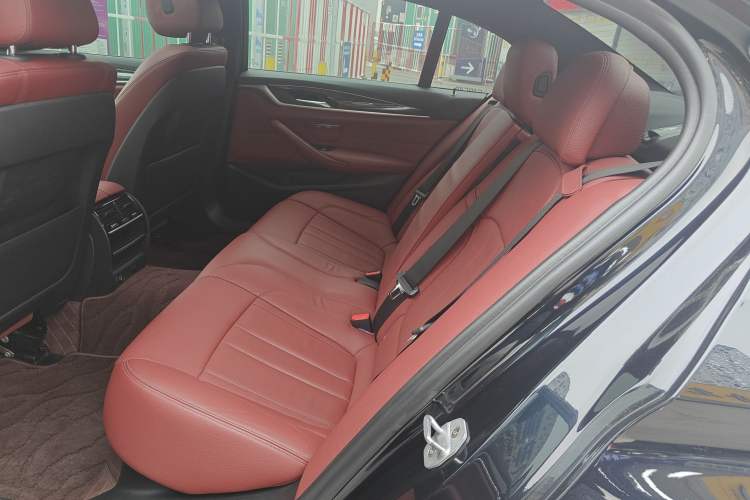 Used BMW 5 Series 2018 Restyled 530Li Leading Edition M Sport Package
