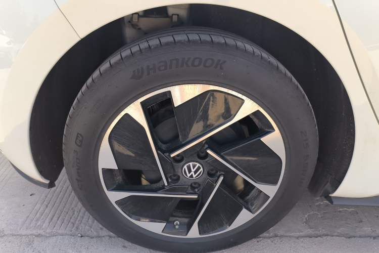 Used Volkswagen ID.3 2025 Smart Edition Outstanding Model Right Rear Wheel Hub