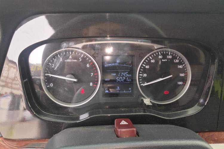Used CHANGAN KUAYUE Wang X7 2025 1.6L Single-Row Double Rear Wheels Dong'an DAT18R 3.7 Meters Instrument Cluster