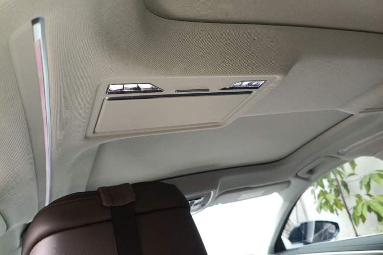 Used Audi A8 2024 A8L 45 TFSI quattro Luxury Model Headliner