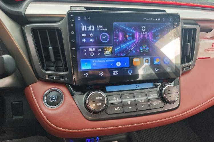 Used Toyota RAV4 2013 2.5L Automatic 4x4 Elite Edition Audio And AC Panel