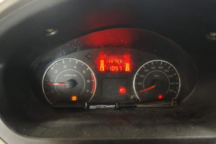 Used Wuling Rongguang V 2019 1.5L Practical Model China VI LAR Odometer Close Up