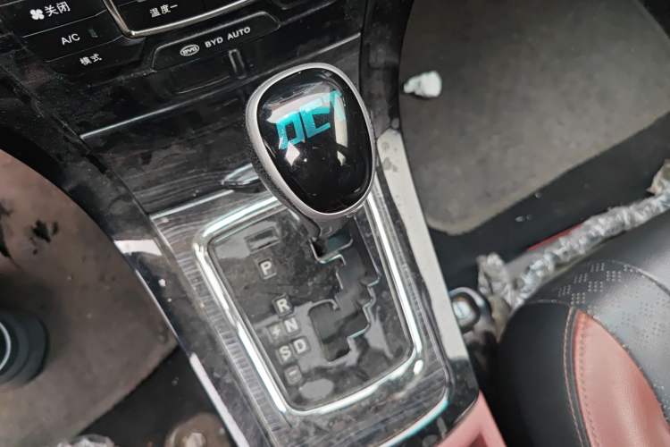 Used BYD Surui 2015 1.5L Automatic Luxury Model Gear Lever