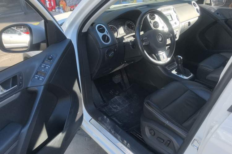 Used Volkswagen Tiguan L 2016 280TSI Automatic Two-Wheel Drive Silk Road Comfort Edition
