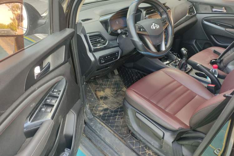 Used CHANGAN OSHAN A800 2017 1.6L Manual Luxury Model Driver Seat