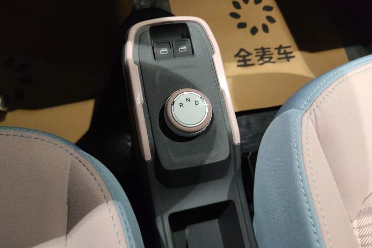 Used Chery QQ Ice Cream 2025 Model 205km Sundae Edition