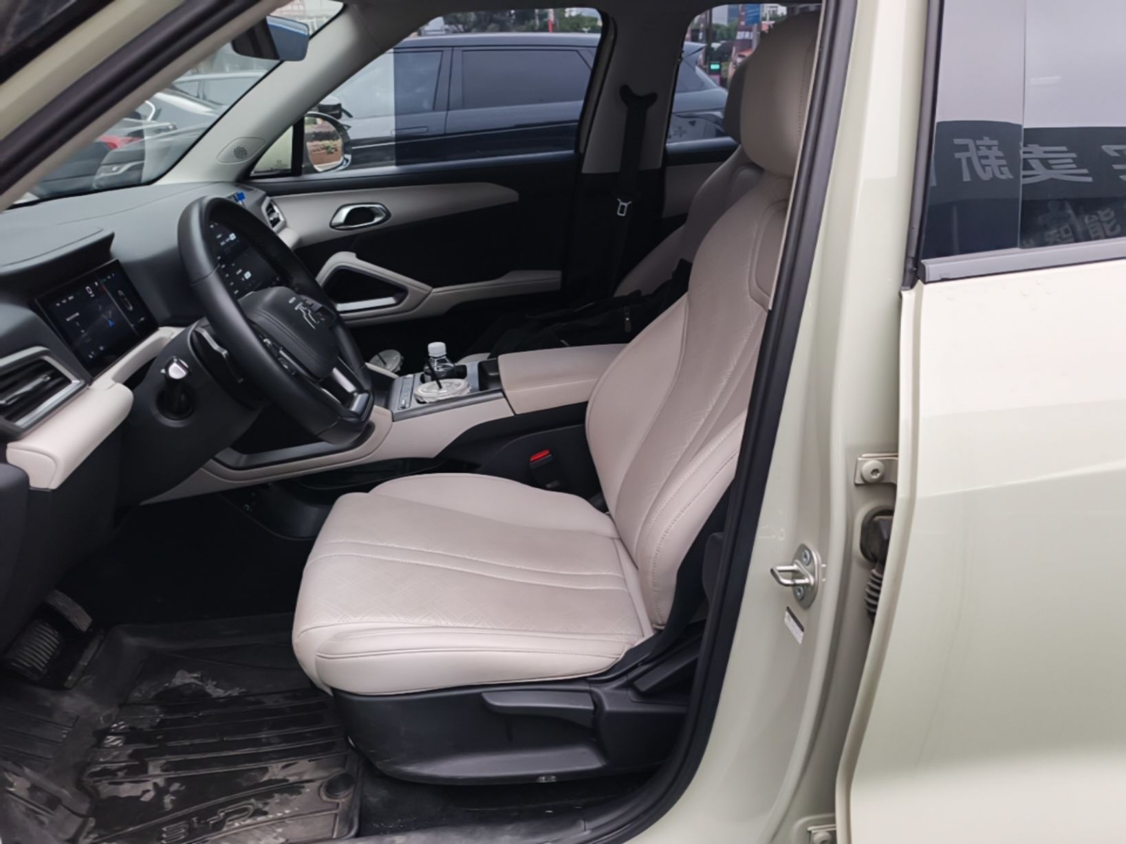 BYD Yuan UP 2025 Intelligent Driving Version 401 KM Dynamic Edition — снимка 17