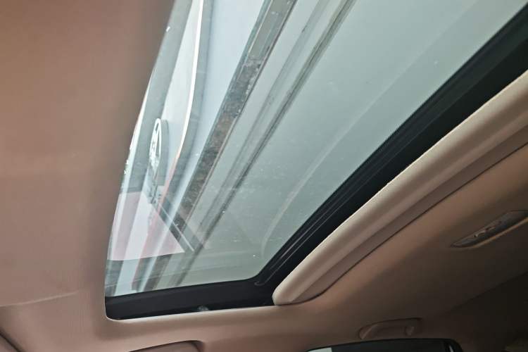 Used Honda CR-V 2015 2.4L two-wheel drive luxury version
