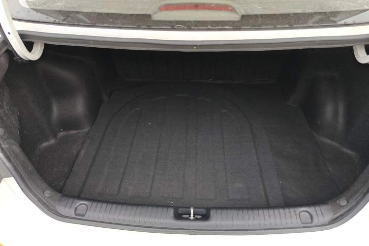 Used Kia K2 2015 Sedan 1.4L Automatic GLS