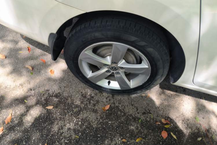 Used Volkswagen Santana 2015 1.6L Manual Comfort Edition Right Rear Wheel Hub