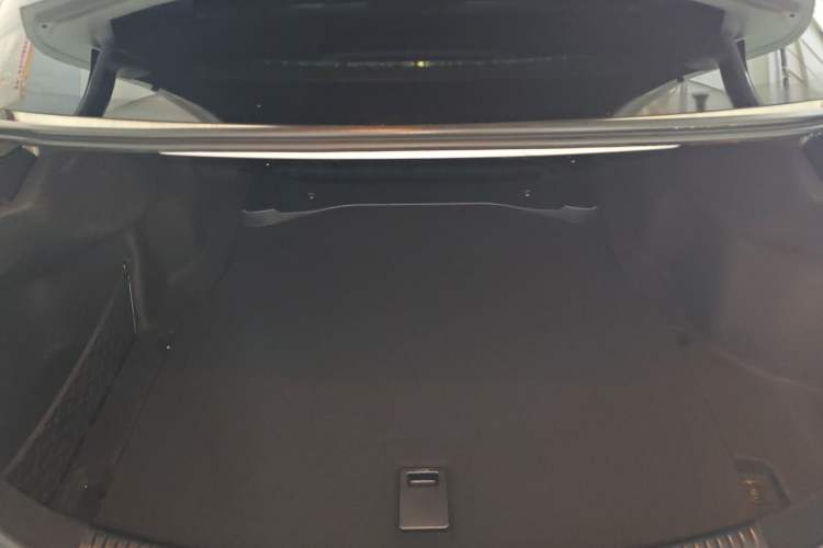 Used Mercedes-Benz C-Class 2019 C 260 Sport Edition Trunk