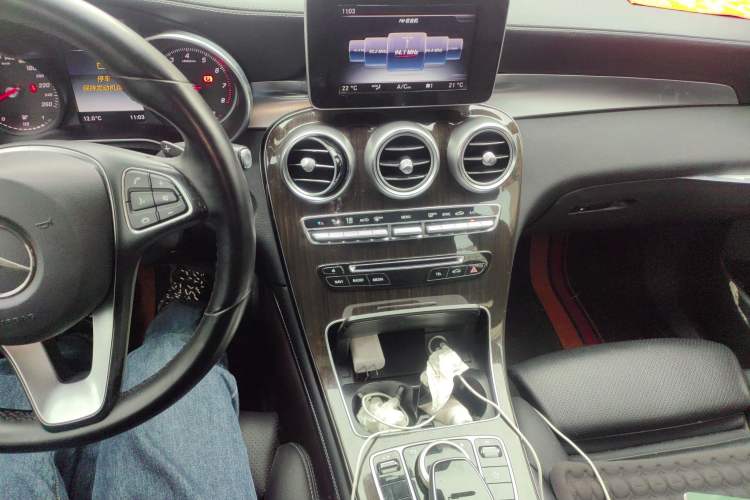 Used Mercedes-Benz GLC 2016 GLC 260 4MATIC Luxury Model
