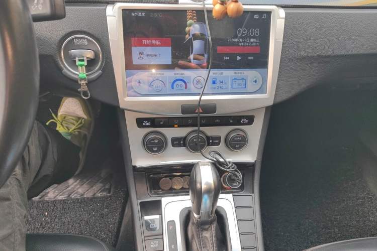 Used Volkswagen Magotan 2015 2.0 TSI Luxury Model
