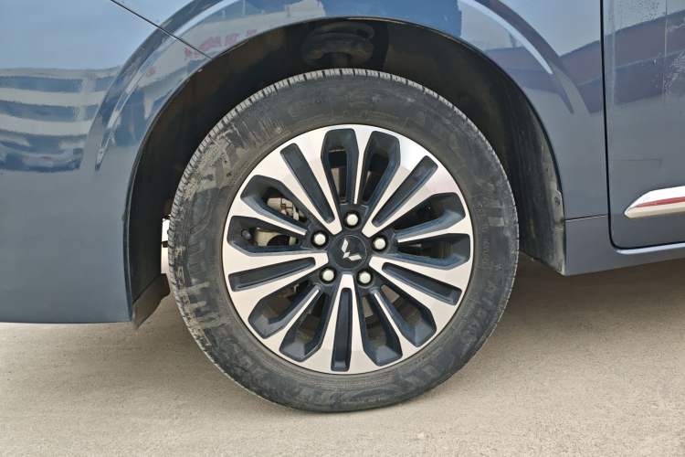 Used Wuling Jiachen 2022 1.5T CVT Deluxe Flagship Edition