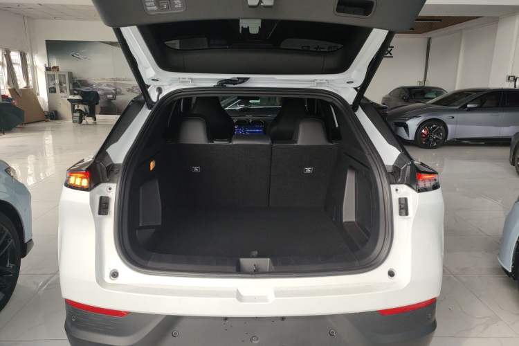 Used Dongfeng Aeolus L7 New Energy 2025 518 Zongxiang Trim