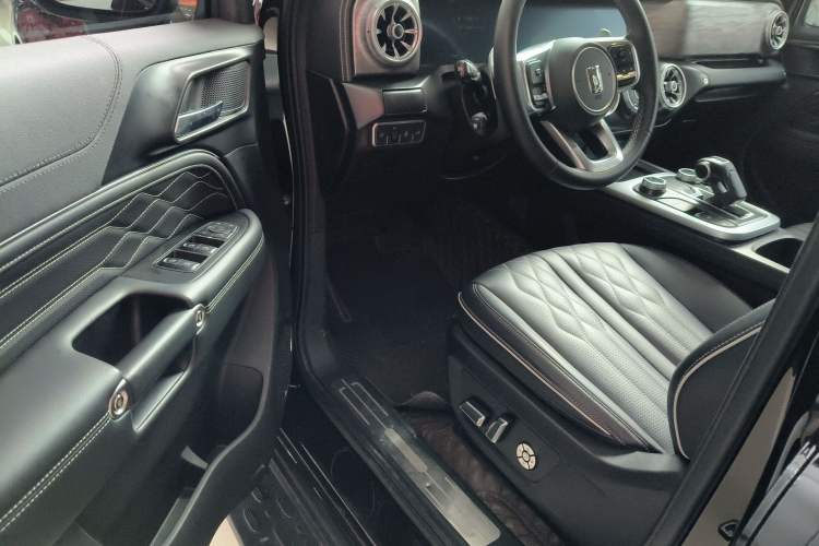 Used Tank 300 2021 Off-Road Edition 2.0T Challenger Driver Seat