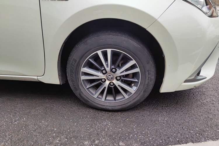 Used Toyota Levin 2016 Dual-Engine 1.8H GS E-CVT Elite Model with Sunroof