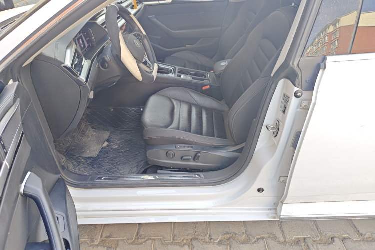 Used Volkswagen FAW-Volkswagen CC 2021 380TSI Striking Edition Left Front Seat