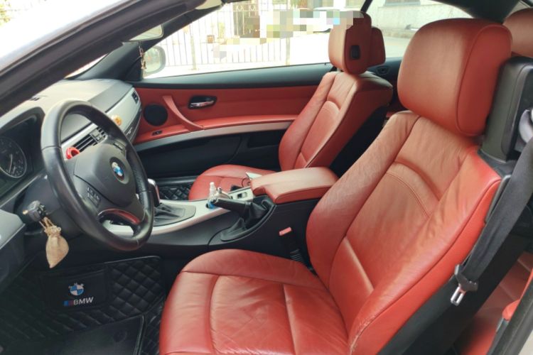 Used BMW 3 Series 2011 320i Convertible Coupe Left Front Seat