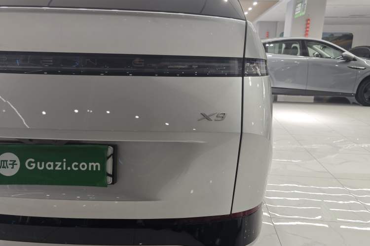 Used XPeng X9 2024 702 Ultra-Long Range Pro Right Rear Taillight