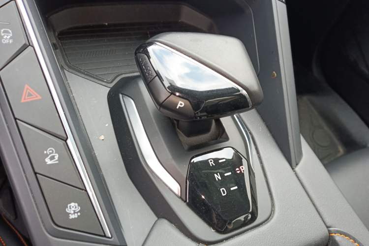 Used Lynk & Co 06 EM-P 2022 PHEV 84 km Range Pro Version
