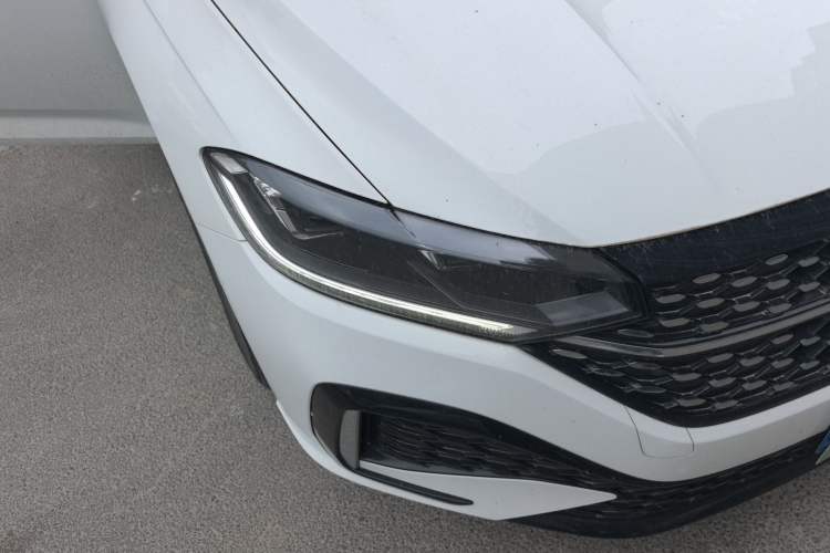 Used Volkswagen Lavida 2023 280TSI DSG Starry Sky Deluxe Edition Right Front Headlight