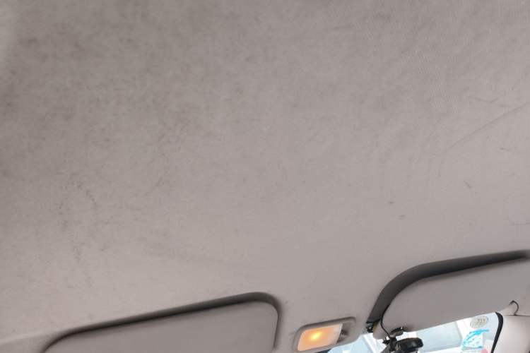 Used Wuling Rongguang V 2015 1.5L Base Version
