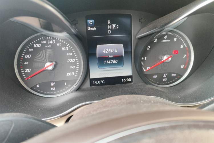 Used Mercedes-Benz C-Class 2015 Facelift C 200 L
