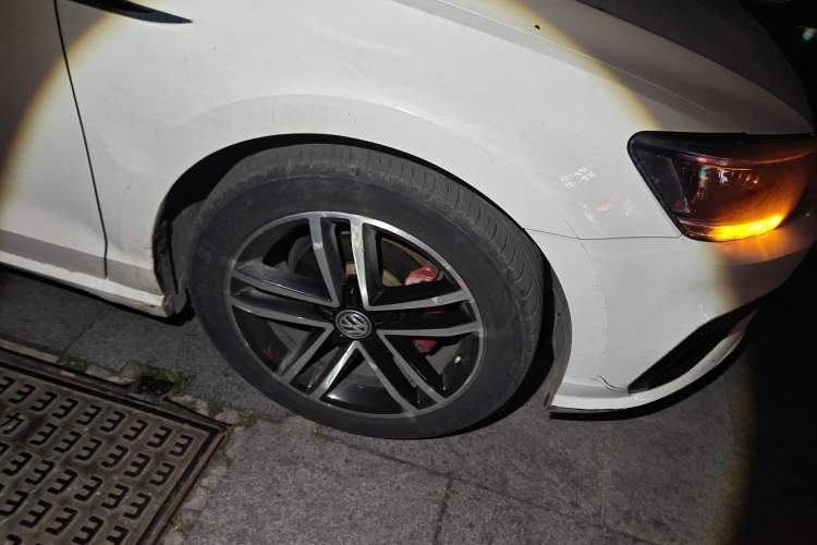 Used Volkswagen Lamando 2019 280TSI DSG Comfort Edition China V Standard Right Front Wheel Hub