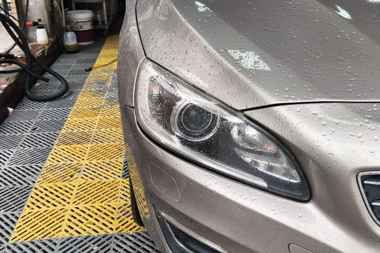 Used Volvo V60 2014 T5 Zhiya Edition