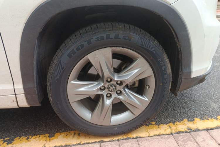 Used Toyota Highlander 2015 2.0T Four-Wheel Drive Luxury Edition 7-Seater