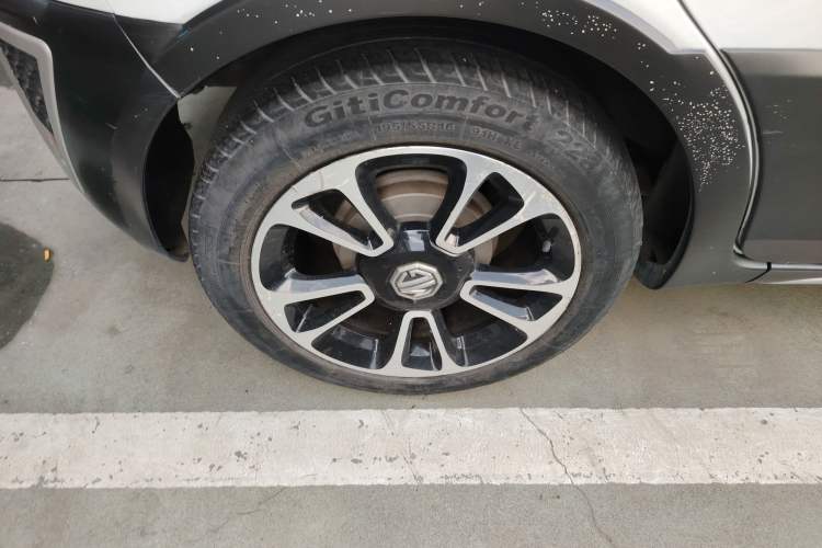 Used MG 3SW 2015 1.5L AMT Elite Model
