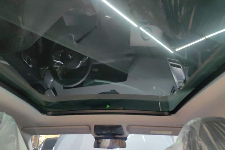 Used BMW 2 Series 2025 225L M Sport Night Edition Package Headliner