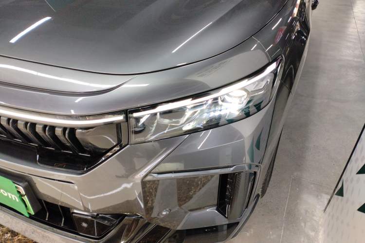 Used VOYAH FREE 2025 318 318 km Rear-Drive Touring Edition