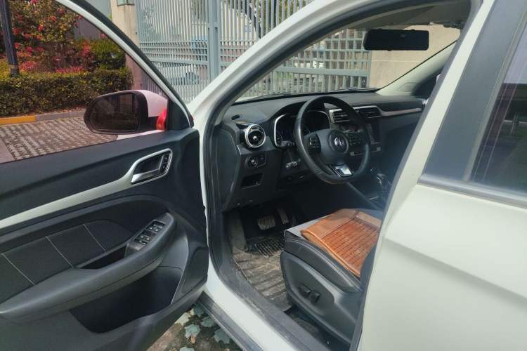 Used MG ZS 2019 1.5L Automatic Global Luxury Edition China VI Standard Driver Seat