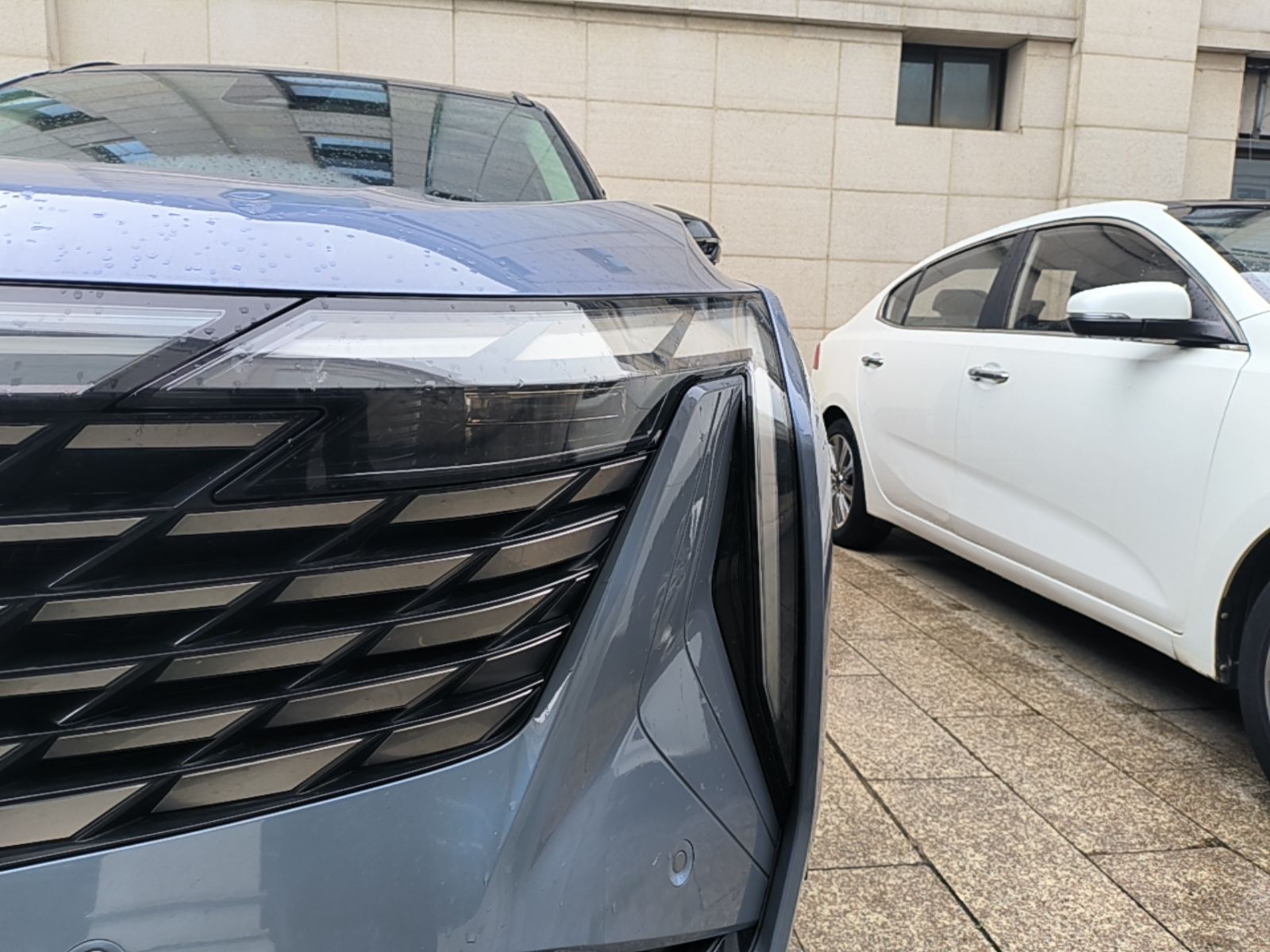 Geely Auto FX11 2023 2.0TD DCT Prestige Edition — снимка 8