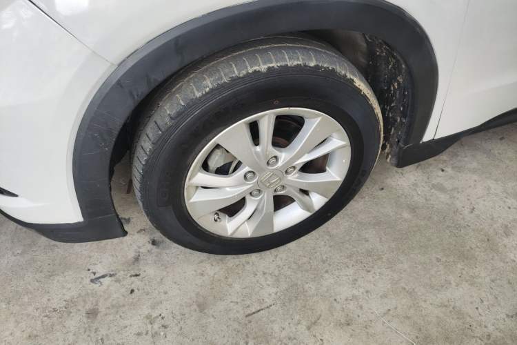 Used Honda Vezel 2015 1.8L CVT 2WD Elite Model
