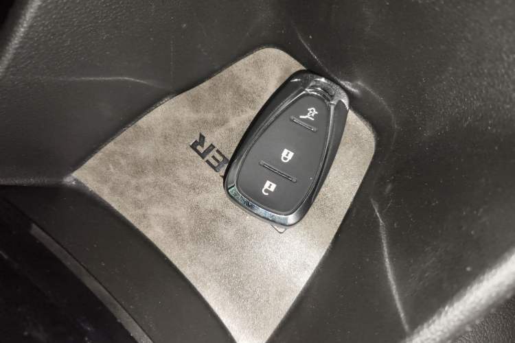 Used Chevrolet Seeker 2022 1.5T CVT RS Bee Wave Edition Vehicle Key