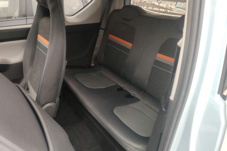 Used Wuling Hongguang MINIEV 2022 Macaron Fashion Model Lithium Iron Phosphate Left Rear Seat