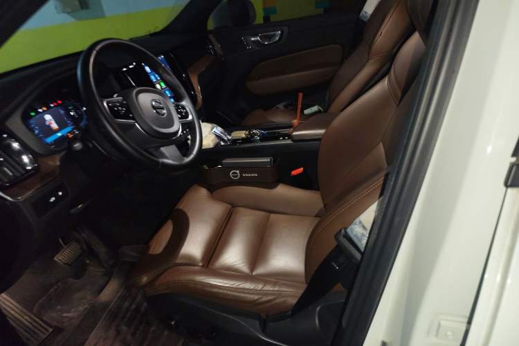 Used Volvo XC60 New Energy 2023 T8 Plug-in Hybrid Long-Range All-Wheel Drive Smart & Luxurious Enjoyment Edition Left Front Seat