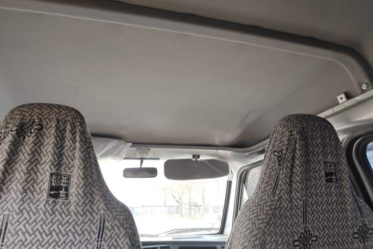 Used Wuling Zhiguang 2023 1.5L Practical Version 5/7 Seats Headliner