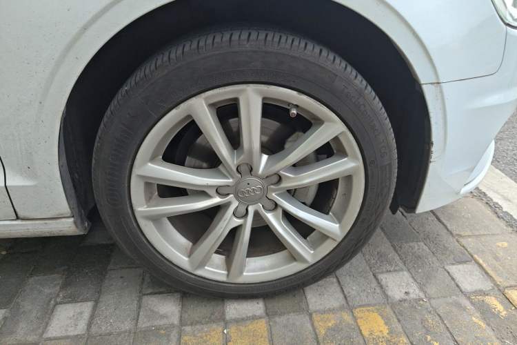 Used Audi A3 2015 Limousine 35 TFSI Millionth Anniversary Comfort Model
