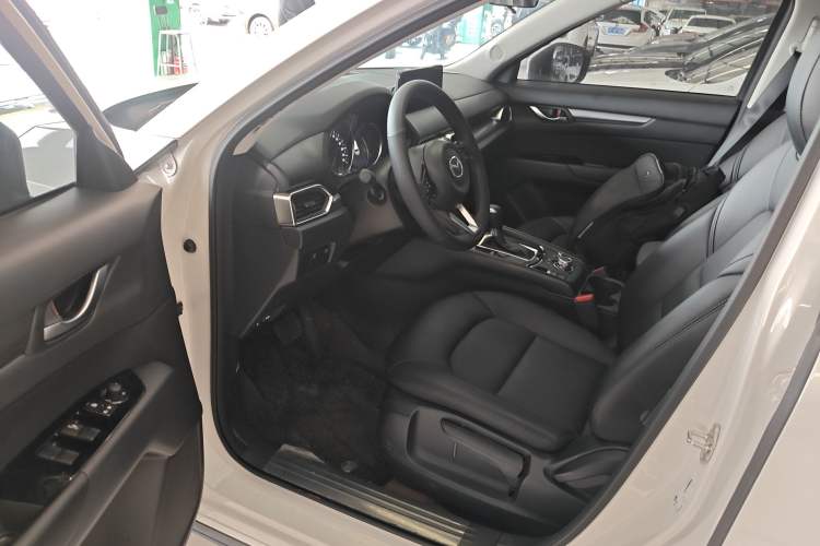 Used Mazda CX-5 2025 2.0L Automatic Two-Wheel Drive Comfort Version
