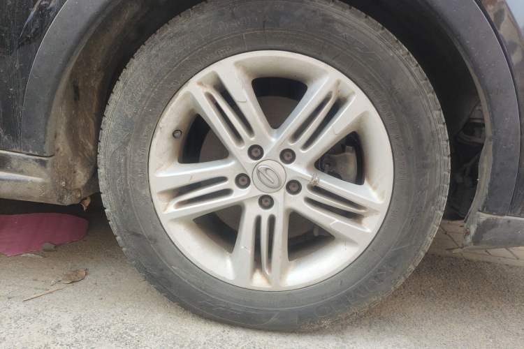 Used GAC Trumpchi GS5 2013 2.0L Automatic Two-Wheel Drive Light Interior Special Edition Right Front Wheel Hub