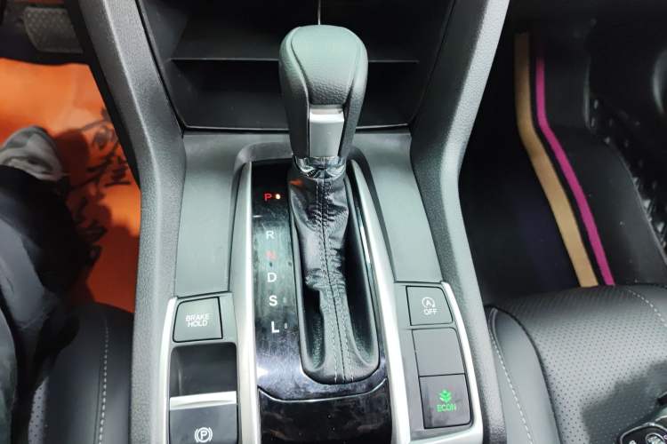 Used Honda Civic 2019 220TURBO CVT Dynamic Edition China VI Gear Lever
