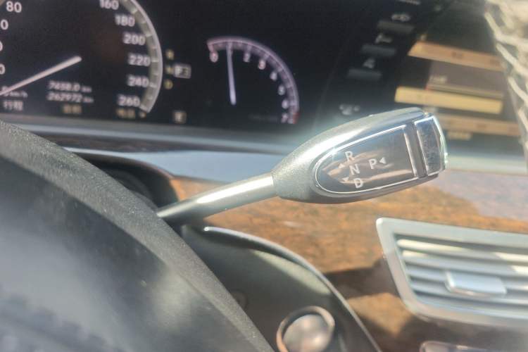 Used Mercedes-Benz S-Class 2010 S 300 L Business Model
