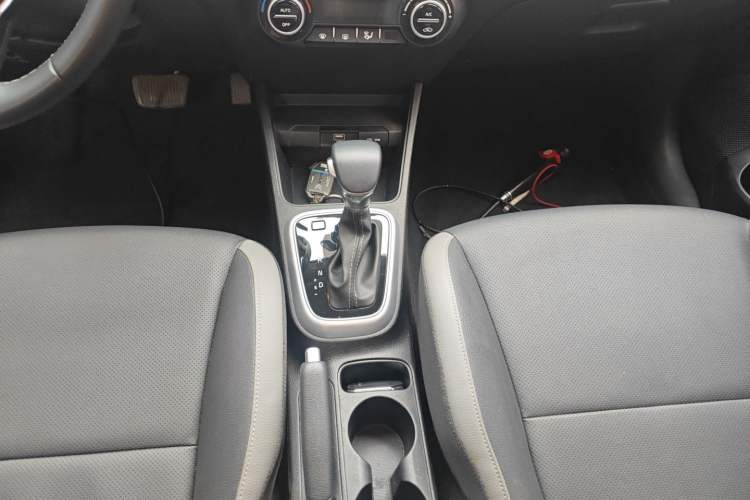 Used Kia kx1 Stonic 2021 1.4L CVT Sunroof Model