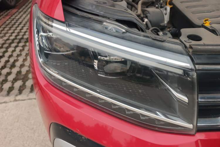 Used Volkswagen T-Cross 2019 1.5L Automatic Comfort Edition Right Front Headlight