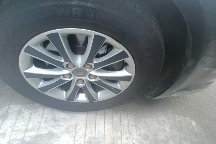 Used Citroen C5 2012 2.0L Automatic Luxury Edition Right Front Wheel Hub